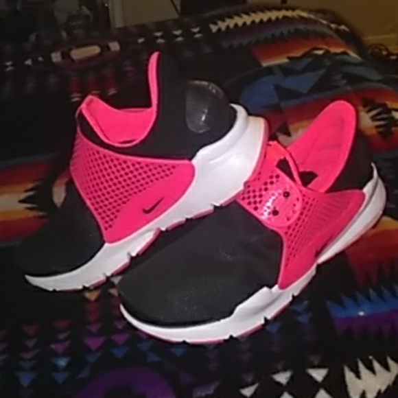 Shoes - Picture 2 of 4